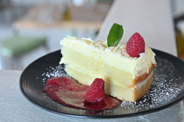 Tavola Rustica - Larkspur 3