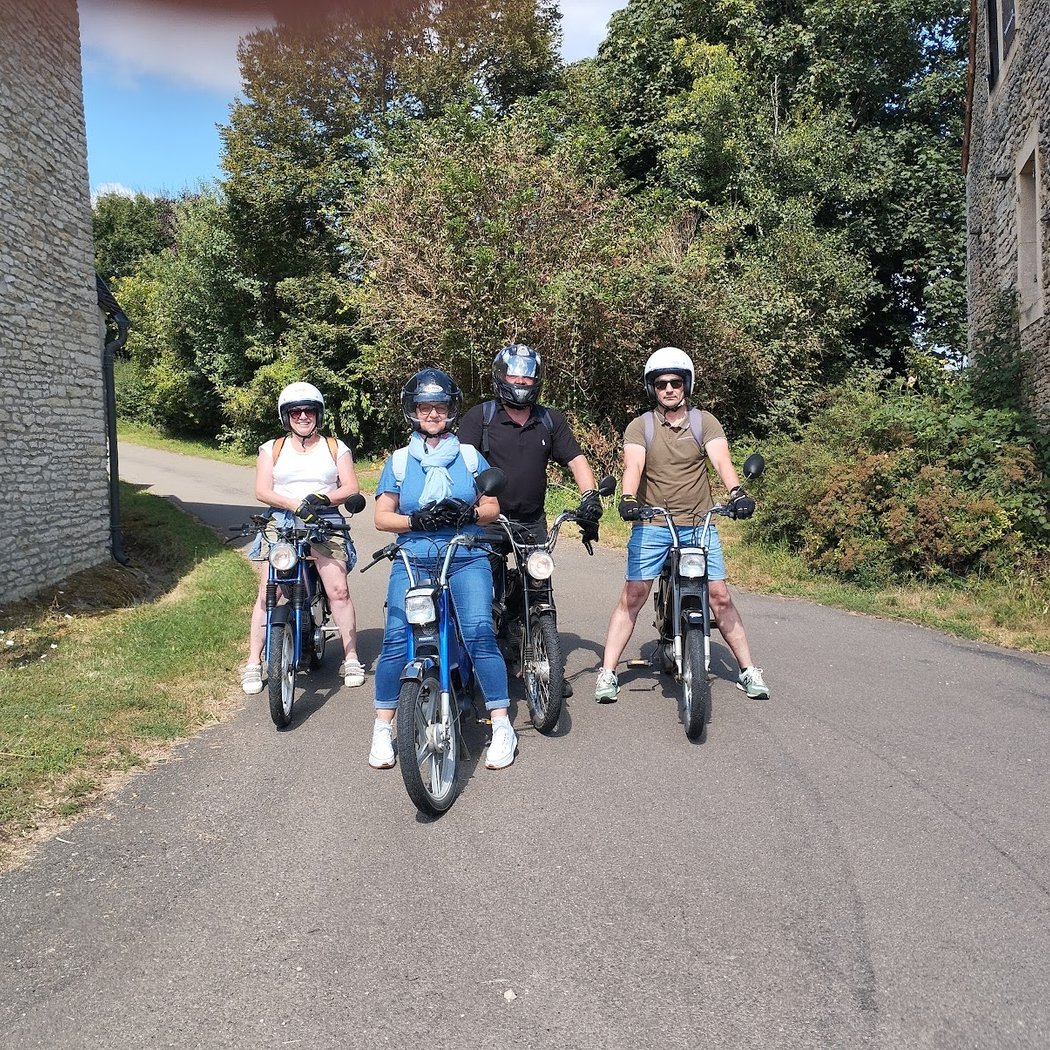 Les BRÈLES BALADES en Bourgogne, Location de mobylette vintage sur la Côte Chalonnaise 3