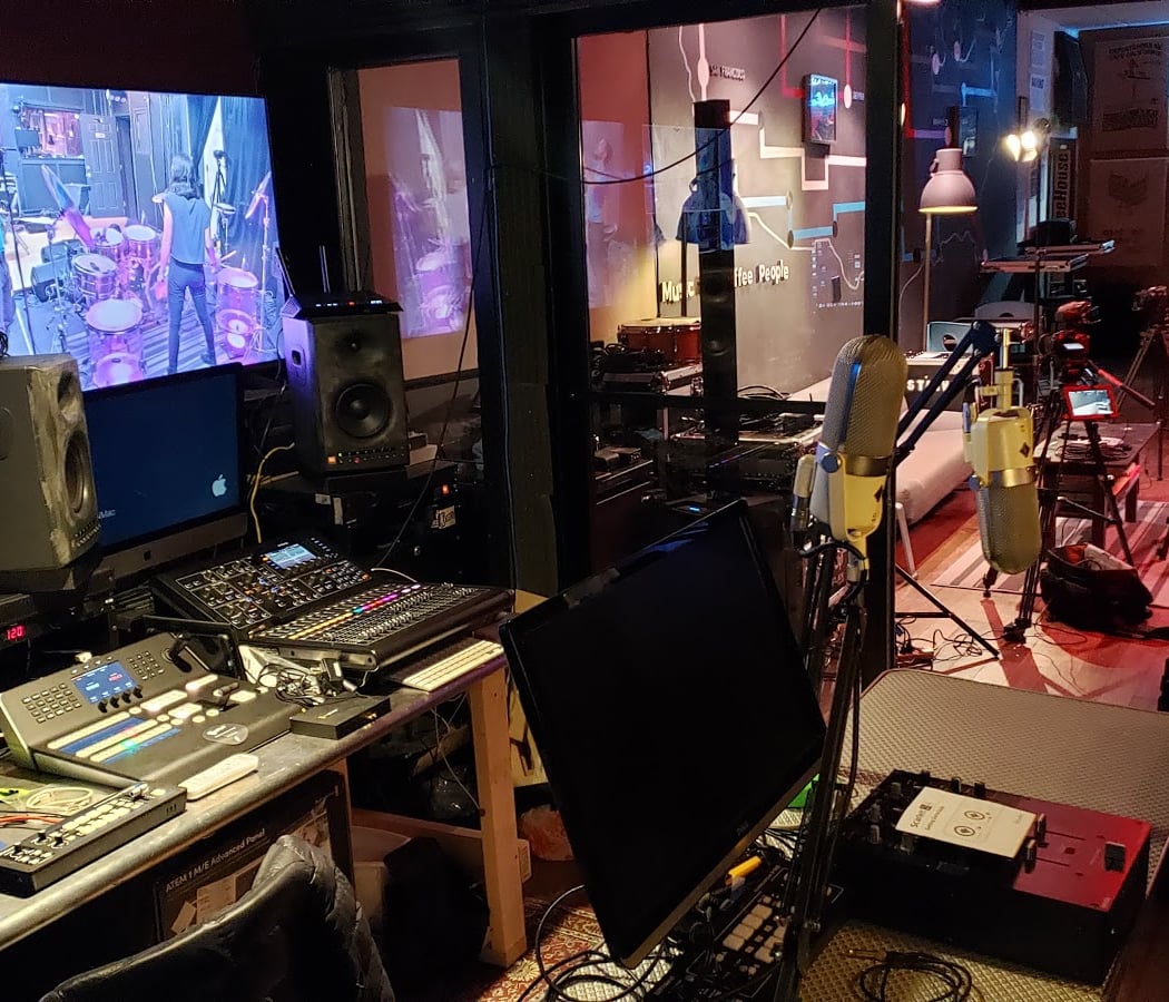 FIRSTLIVE COFFEEHOUSE STUDIO 3