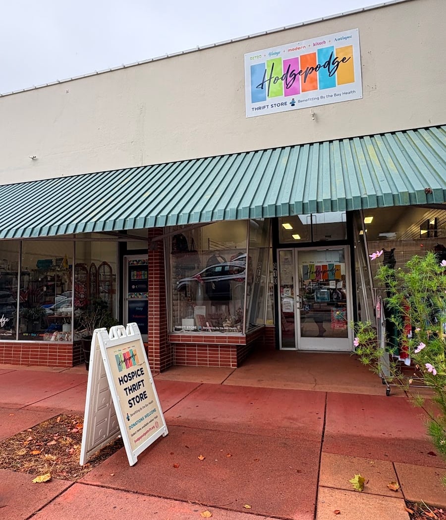 Hodgepodge Thrift Store - Novato 2