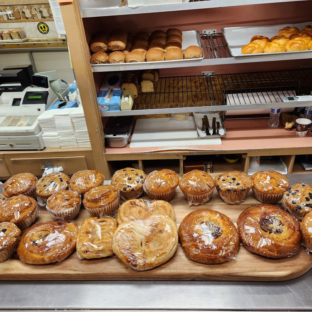 Buzzanca's Bakery & Cafe 3
