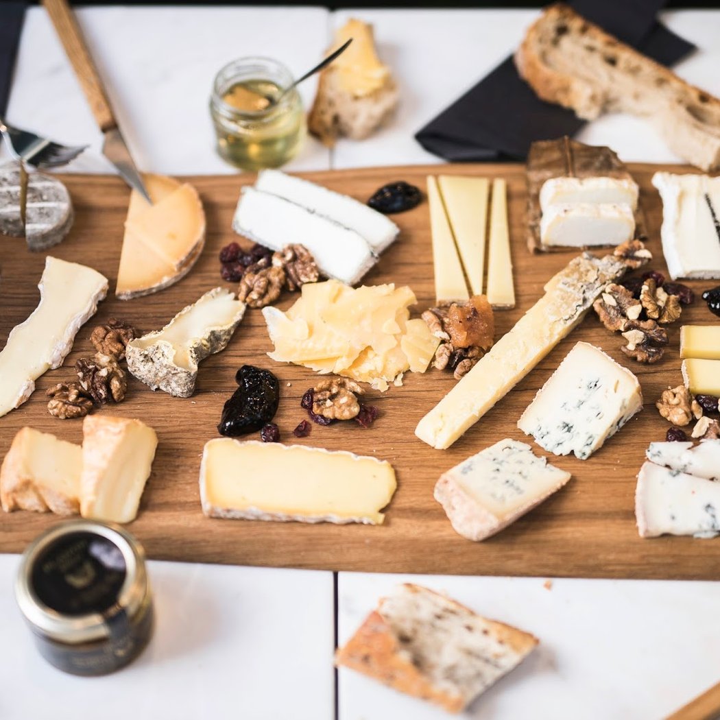 Formaticus - Bar à fromages / Fromagerie 1