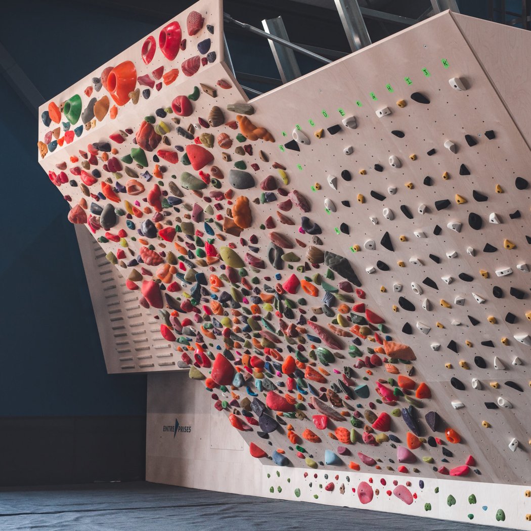 Mesa Rim Climbing Center (North City) 3
