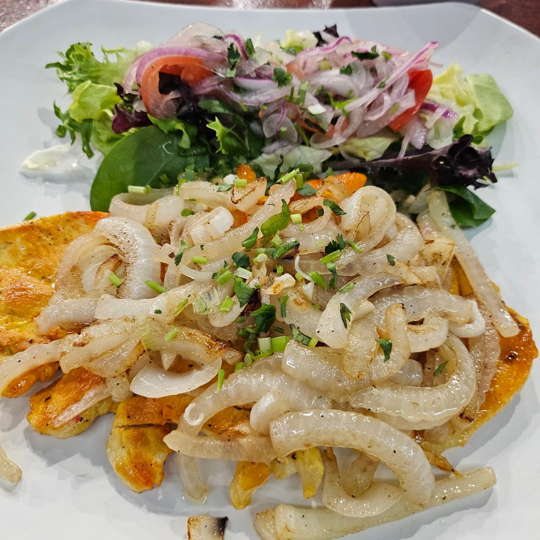 Queens Coffee Shop Bar Restaurant 2