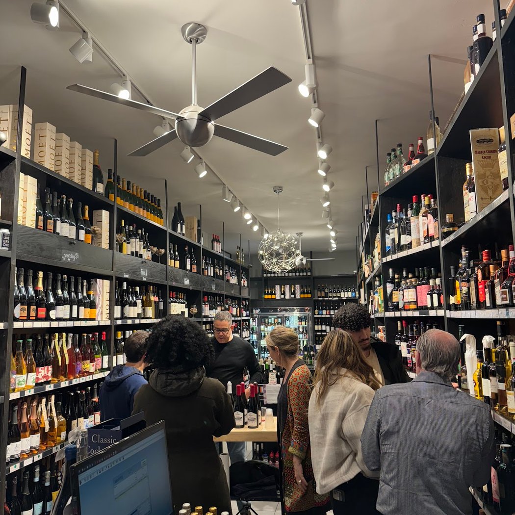 Sip Wine & Spirits 2