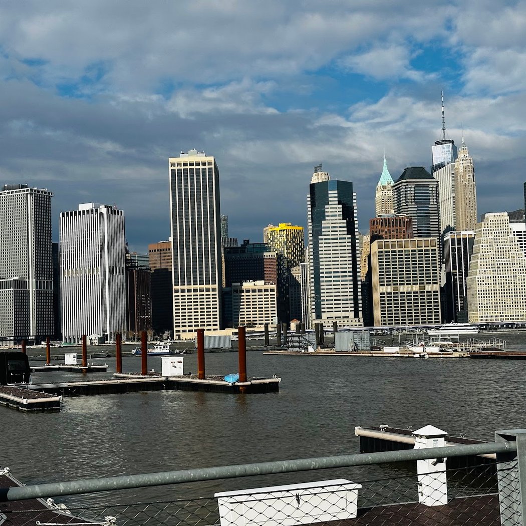 Brooklyn Bridge Park Visitor Center 1