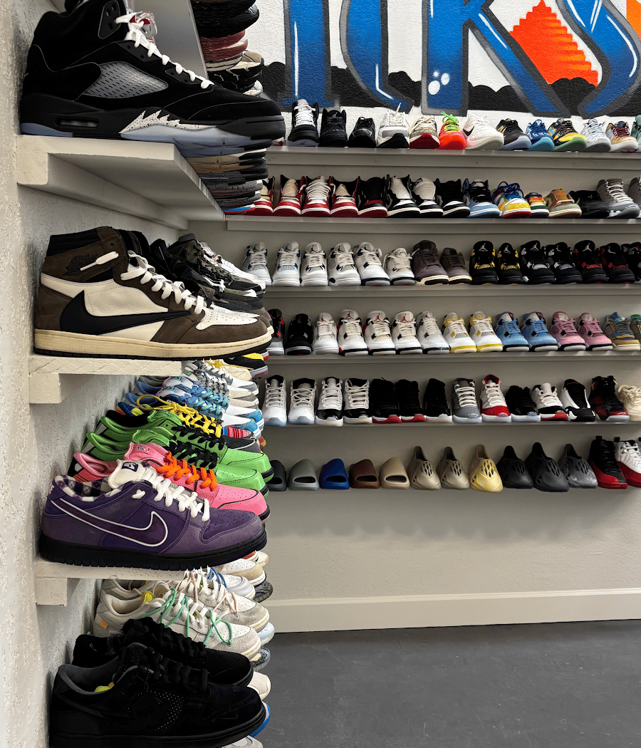 Sunsets Vintage & Sneakers 1