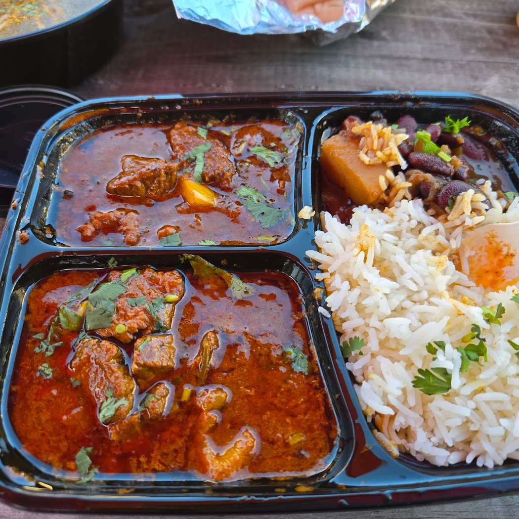 Jay's Taste of India food truck 1