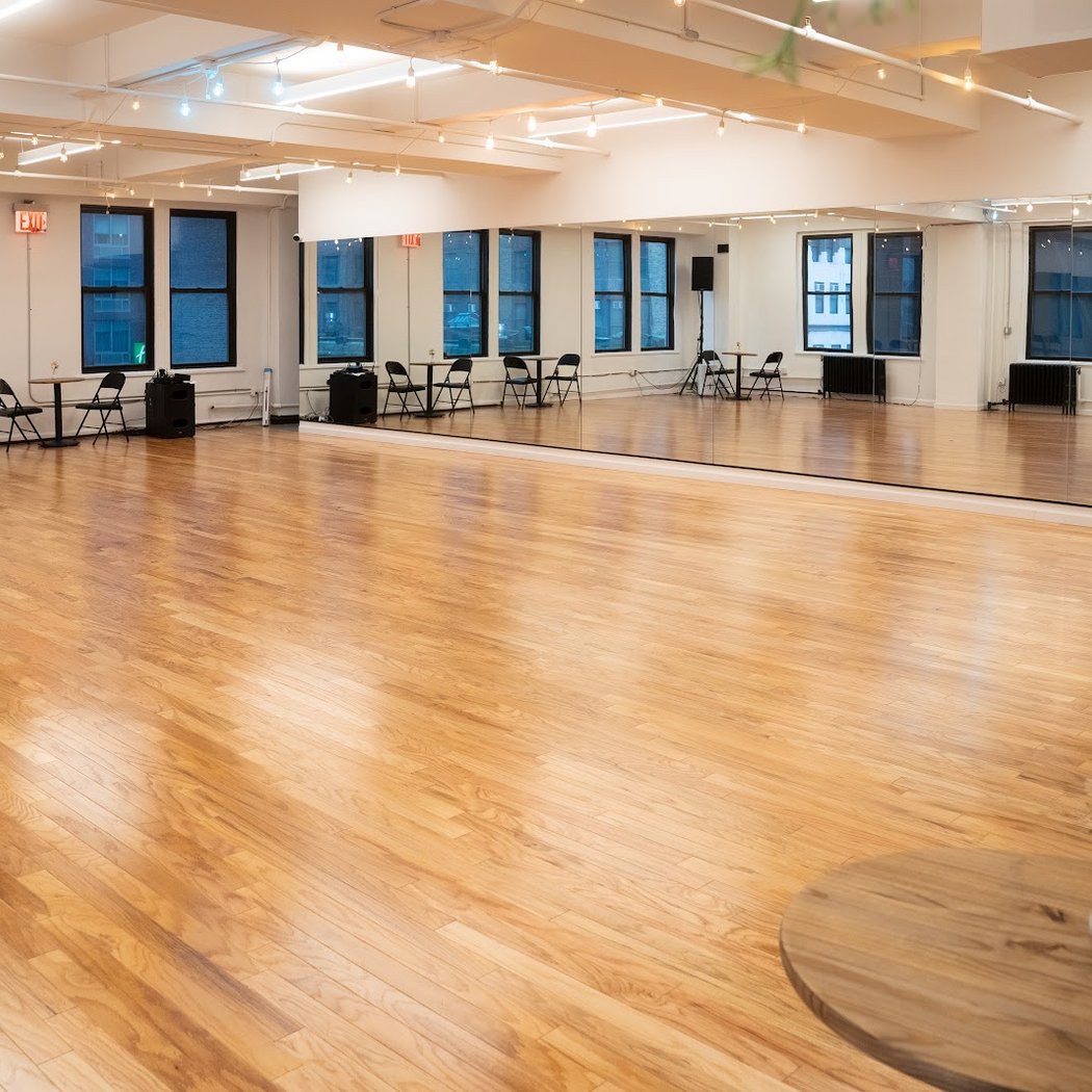 Step, Spin & Sway: NYC Beginner Salsa Classes 3