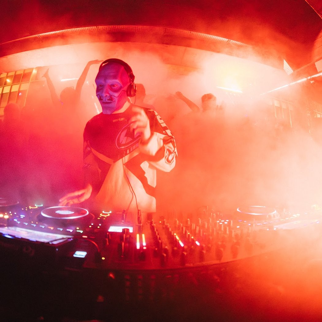MIND : NTBR, BITSCHU BATSCHU, OLLIE LISHMAN, AVENIR B2B LUX 1