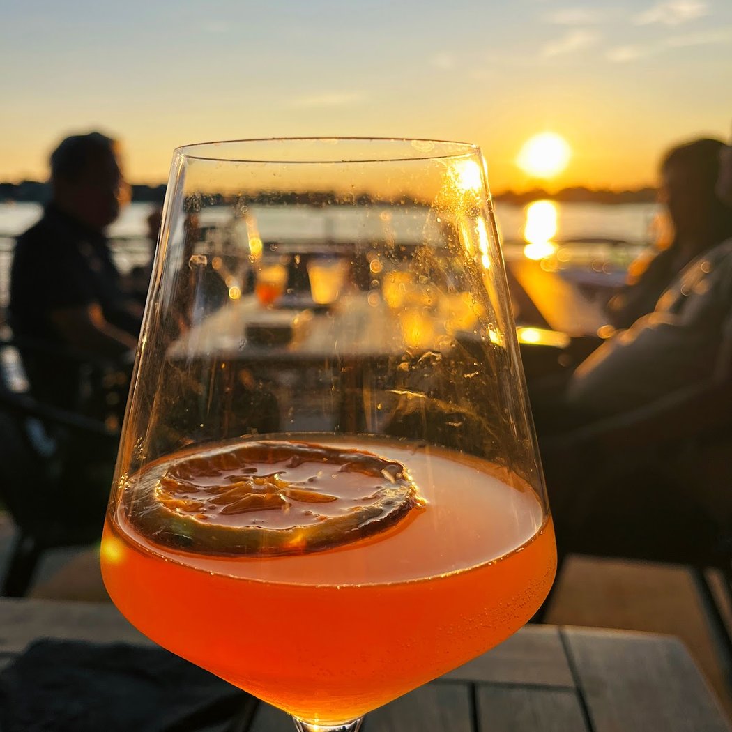 Waterside Social 1