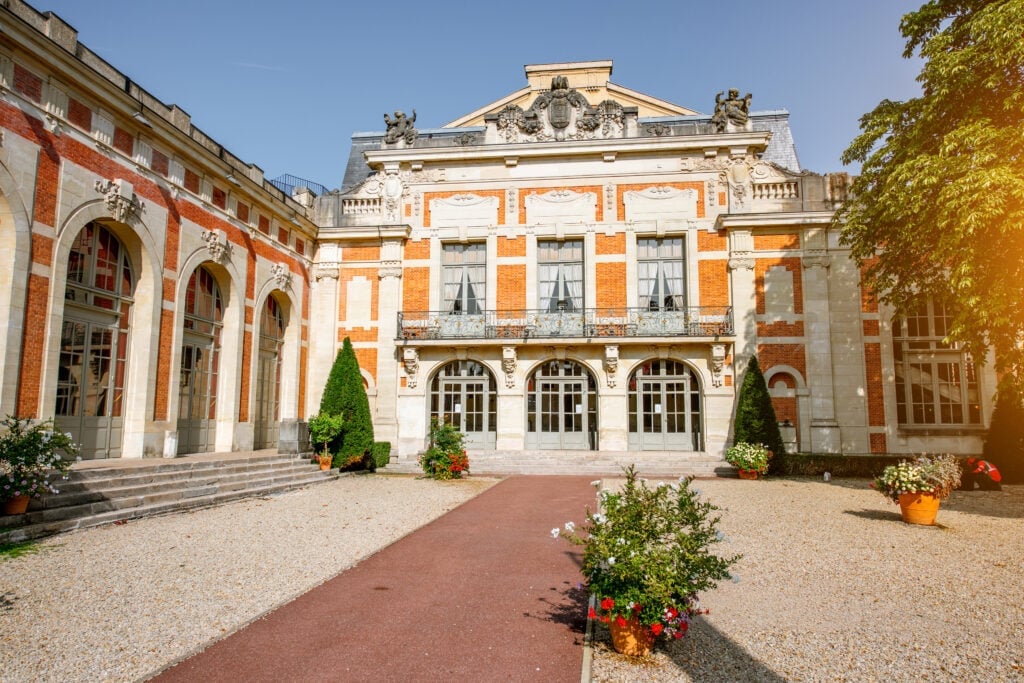 Municipal Theater of Fontainebleau 3