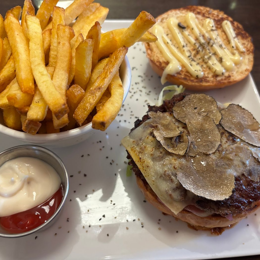 Meltd Home Burgers 1