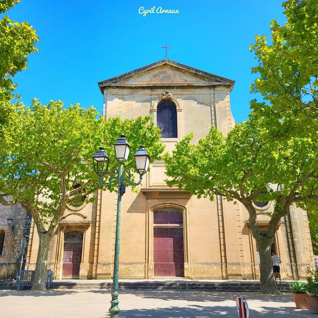 Paroisse catholique Sainte-Croix Maussane les Alpilles 3