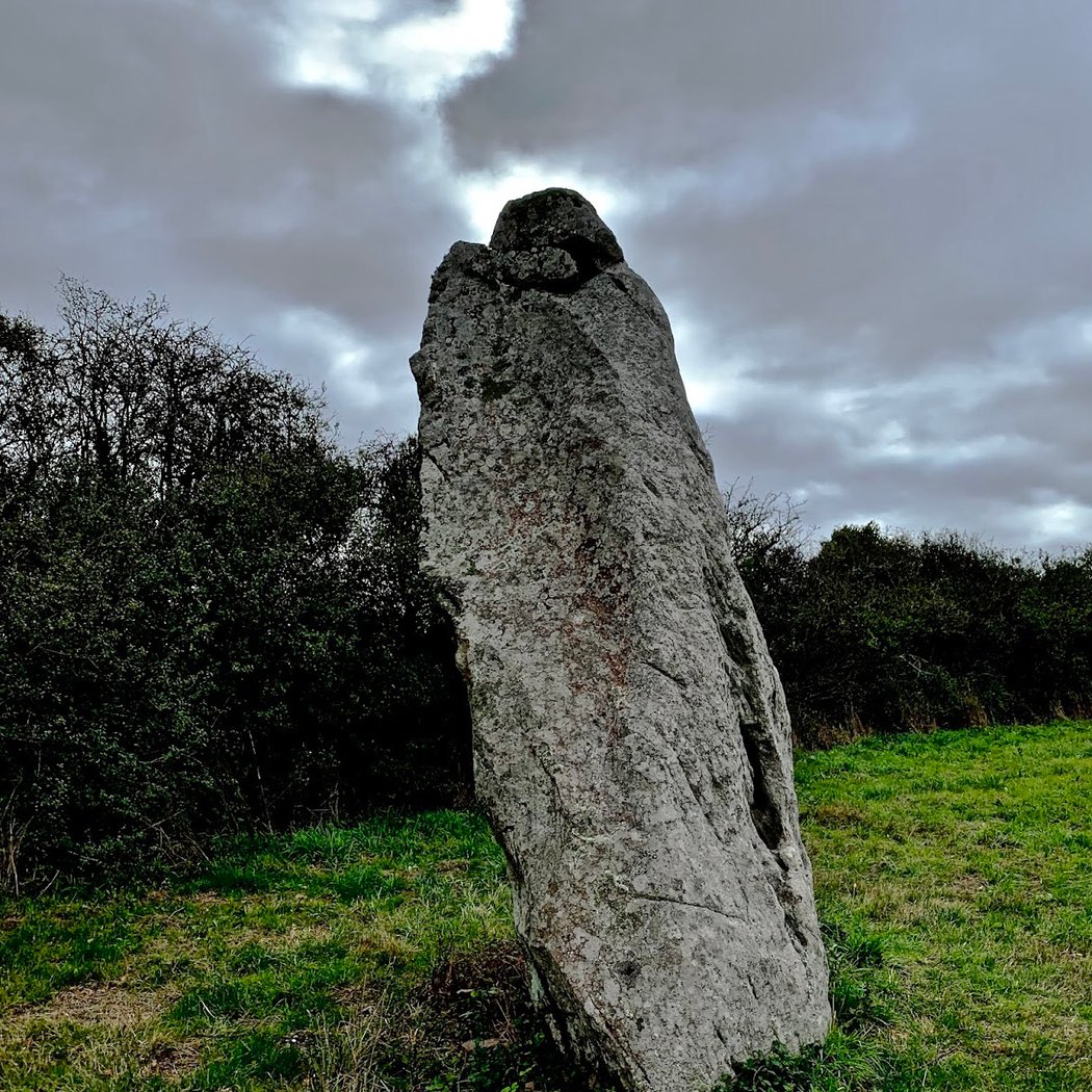 Le Boivre menhir 1