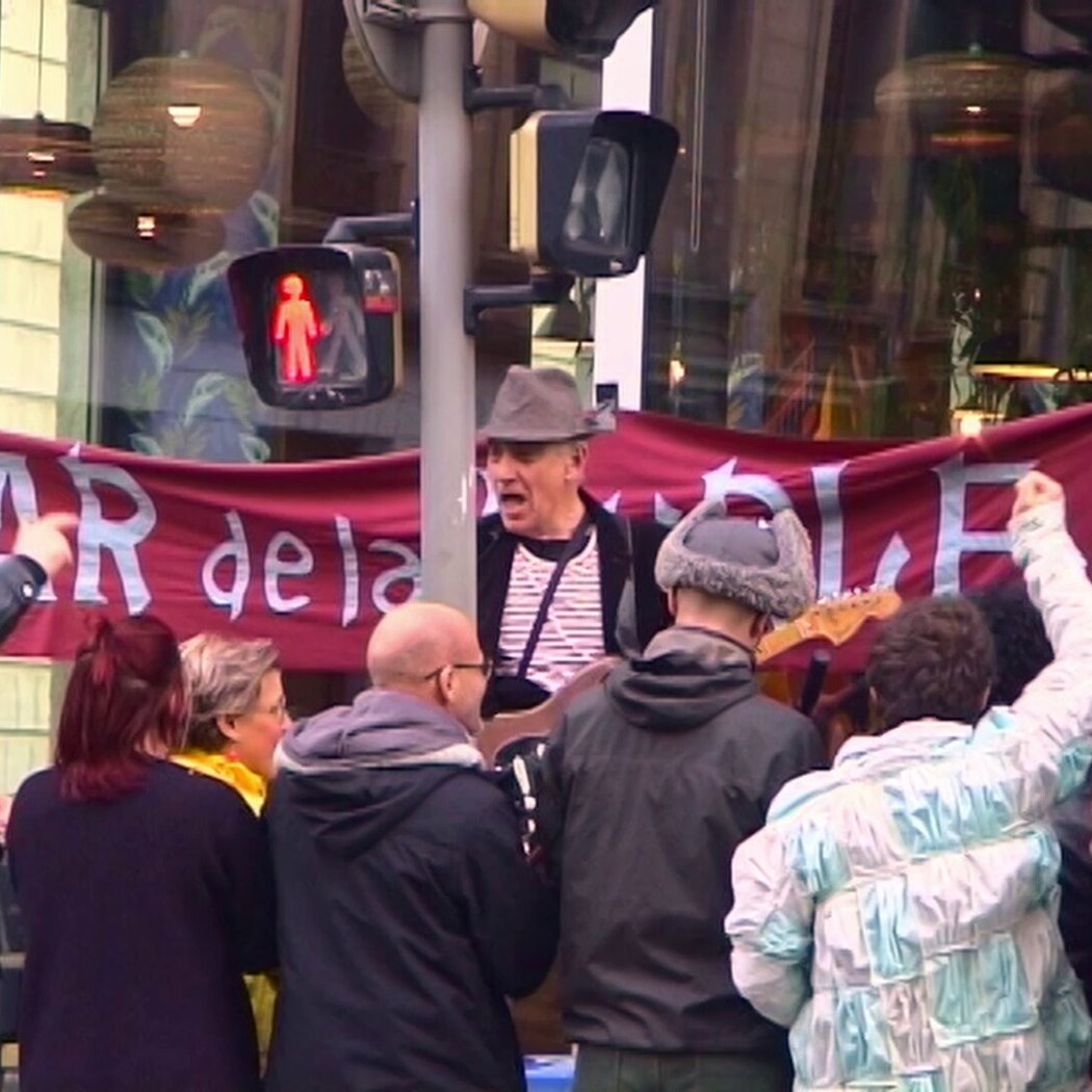 La Vie Plus Belle - Parisian Tour 3