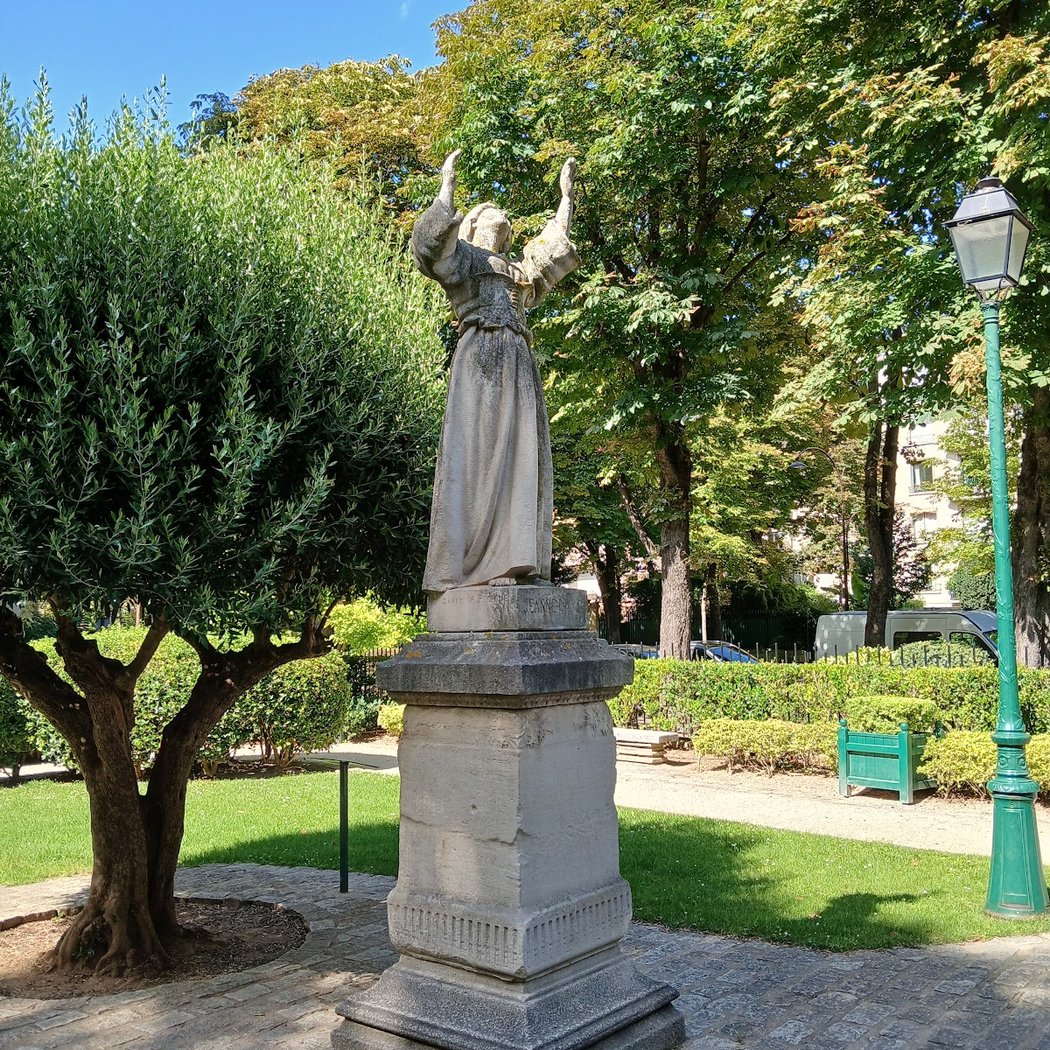 Square Joan of Arc 4