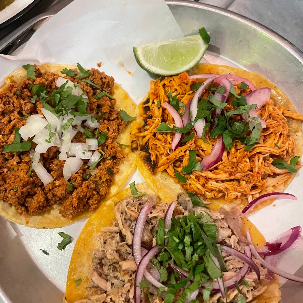 Los Güeros-Tacos in Paris from México 1