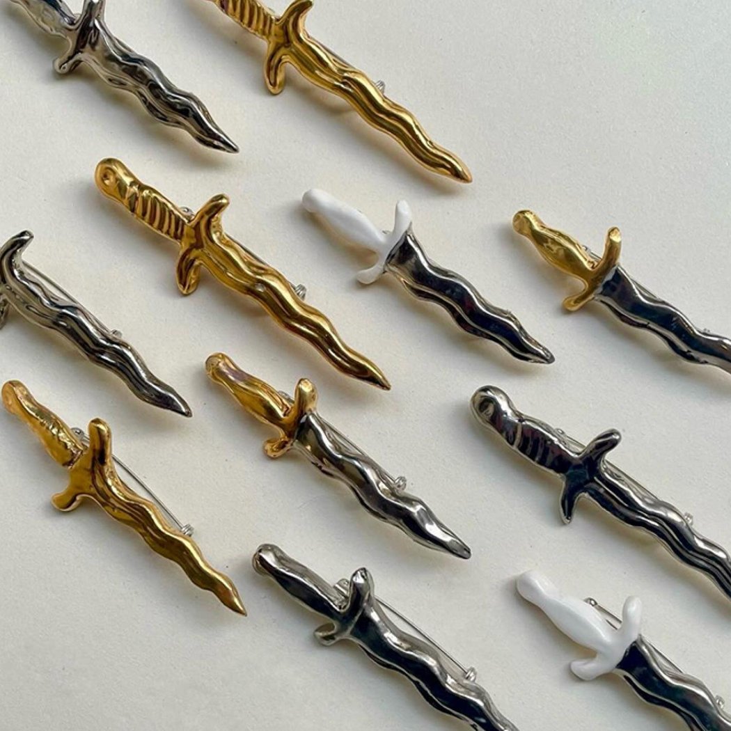 Création de broches en céramique avec Zoé Grenaudier 1