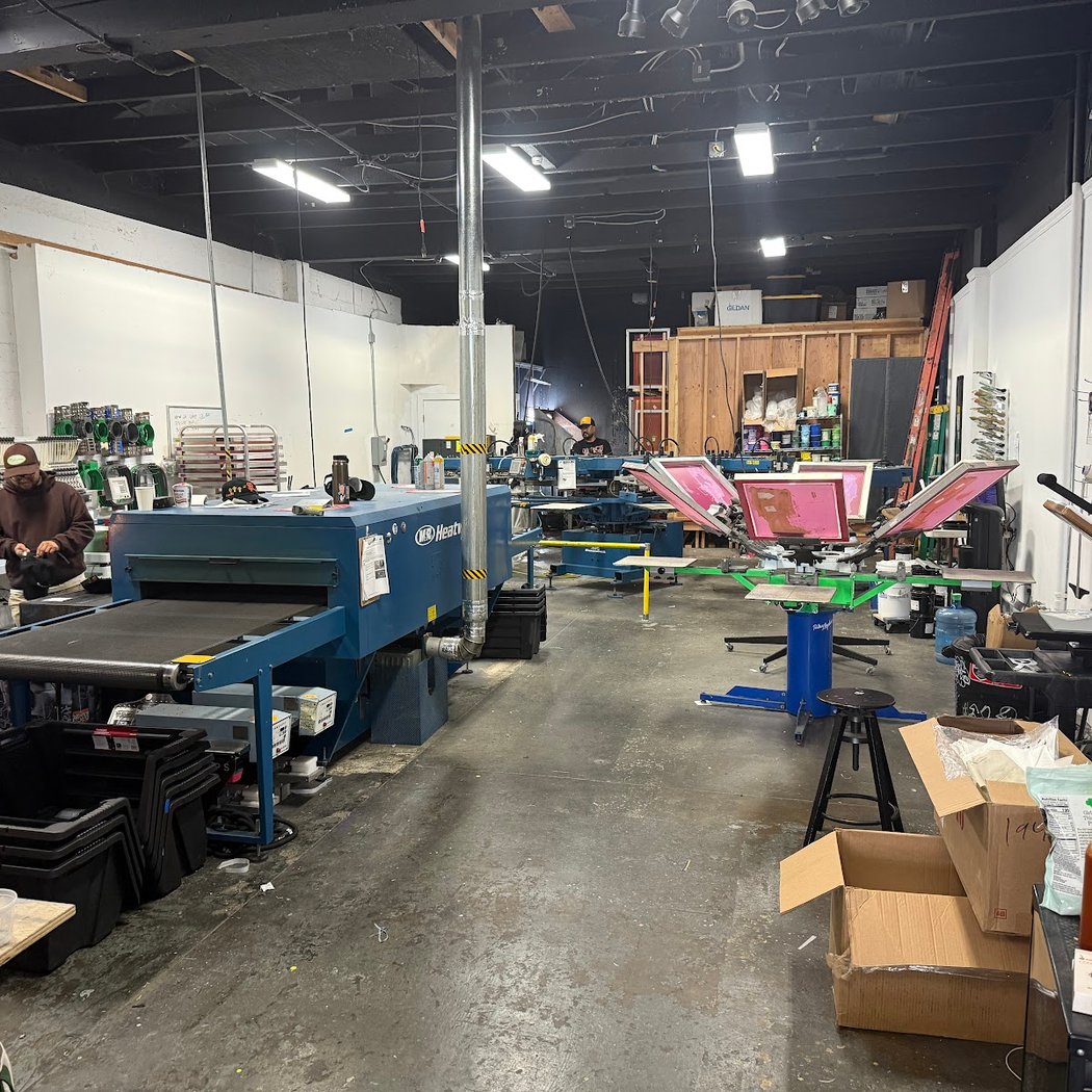 13GALLONS Screen Printing + Embroidery Studio 2