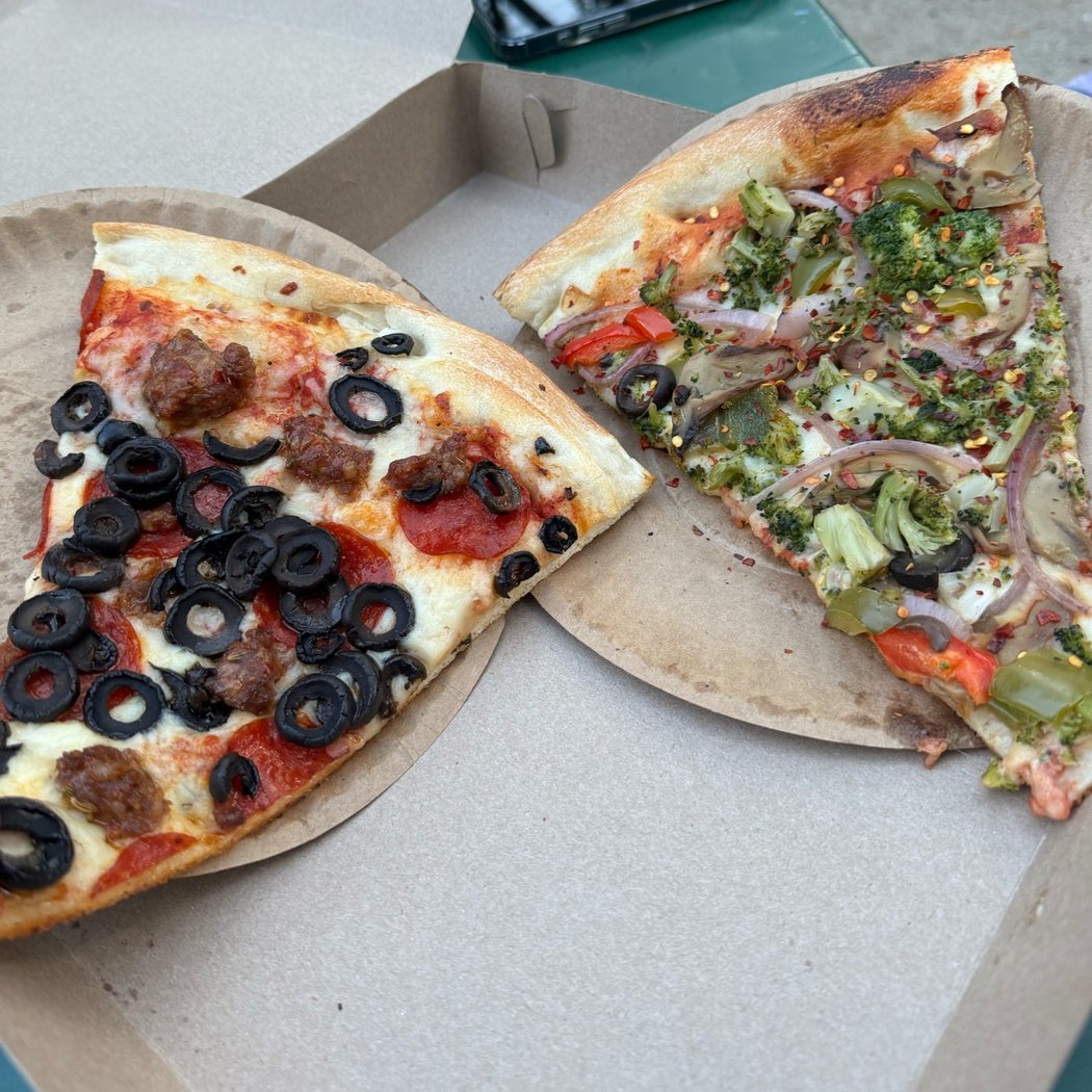 2 Bros Pizza 4
