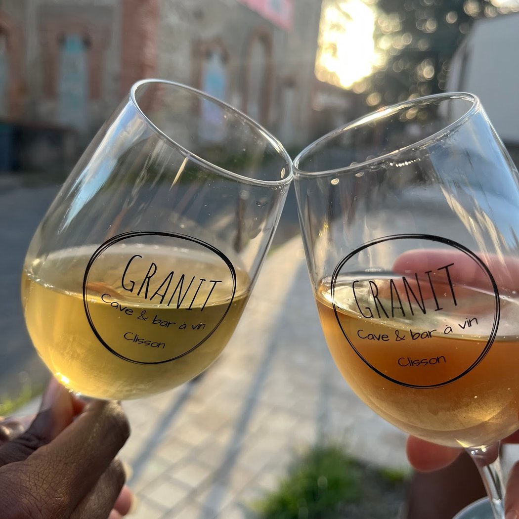 CAVE ET BAR A VINS NATURELS - GRANIT 1