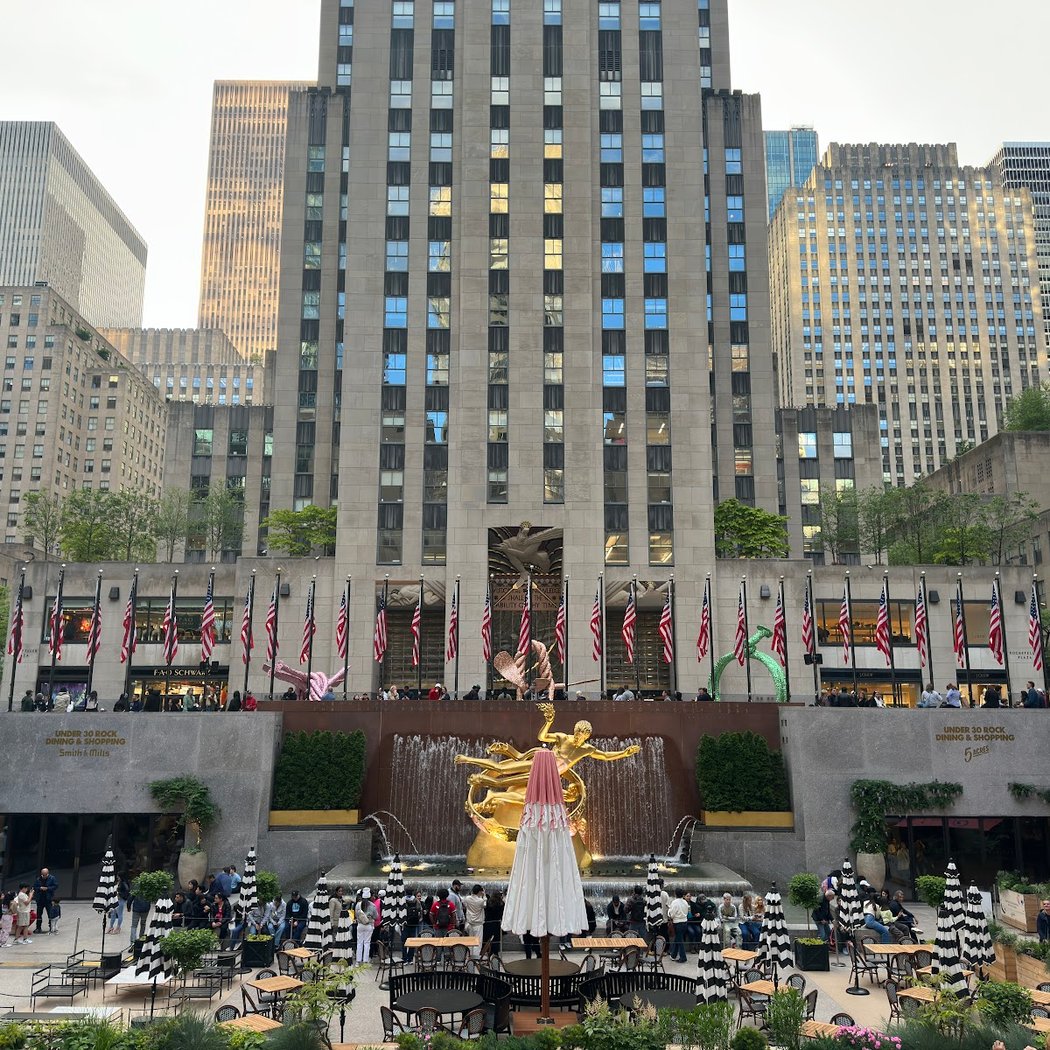 Spring is Blooming at Rockefeller Center 1