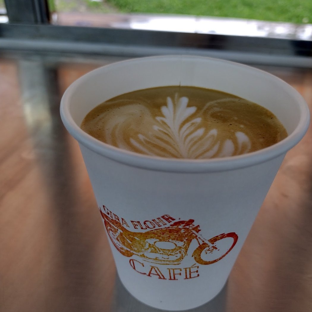 Cafe Gira Flohr 2