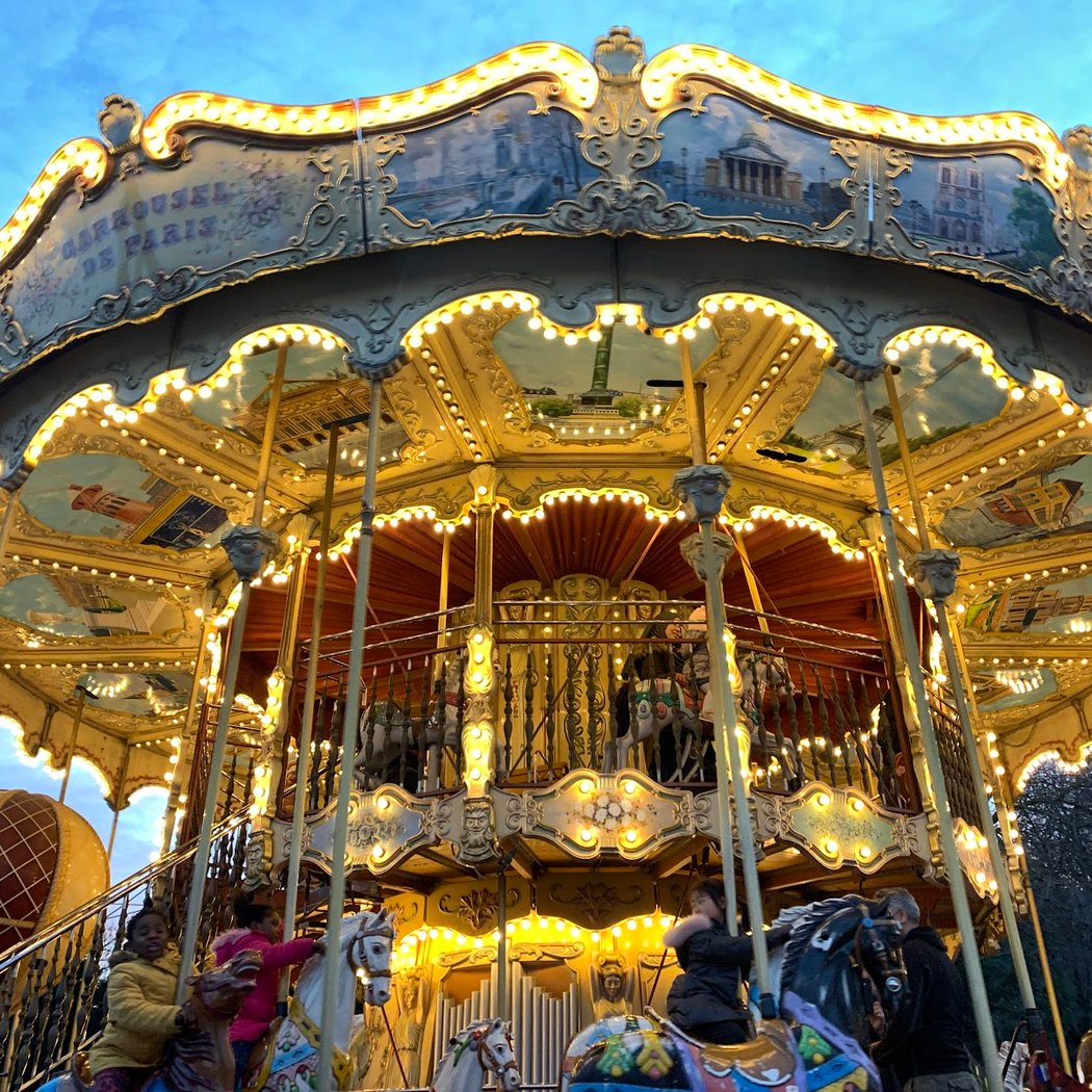 Carousel 3