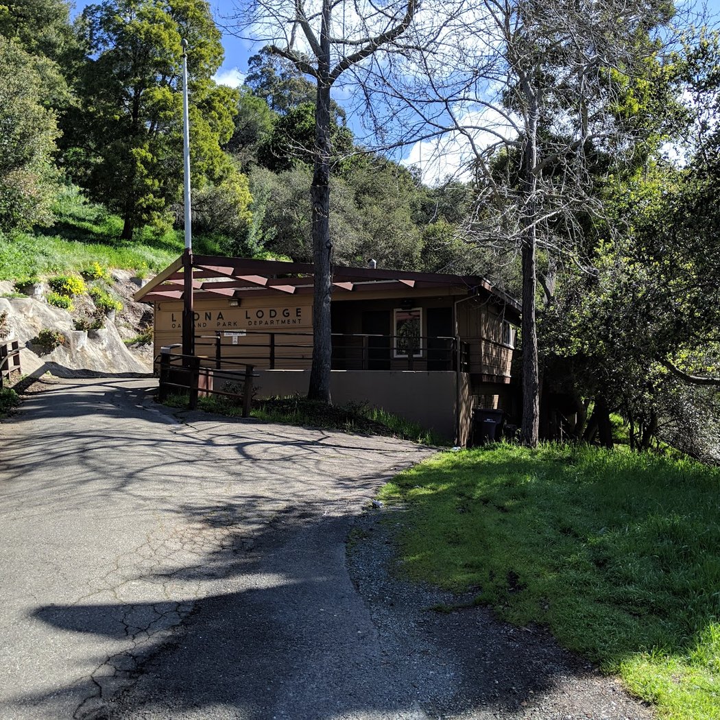 Leona Lodge 1