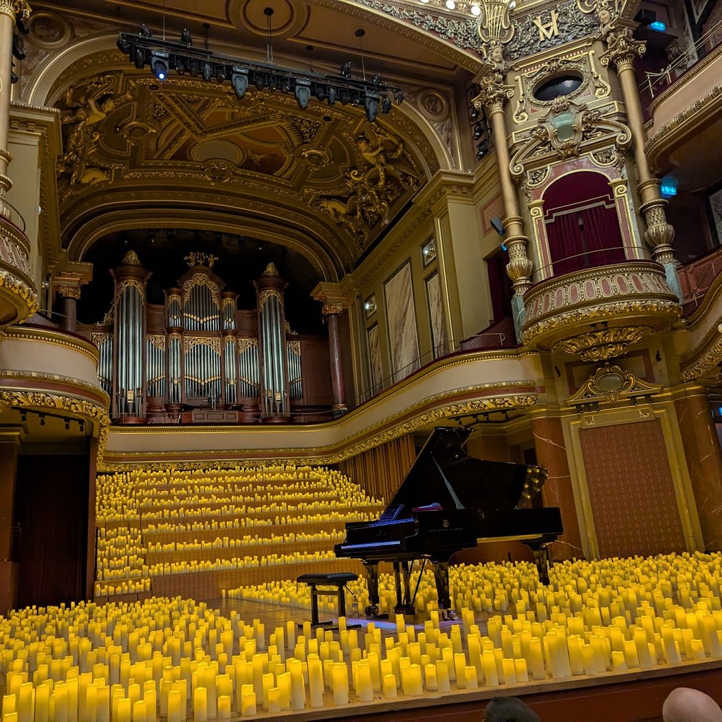 Victoria Hall 3