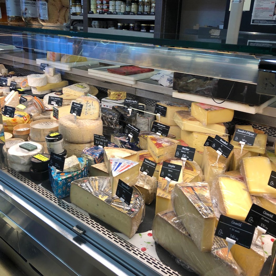 1001 Cheeses Biarritz Halles 2
