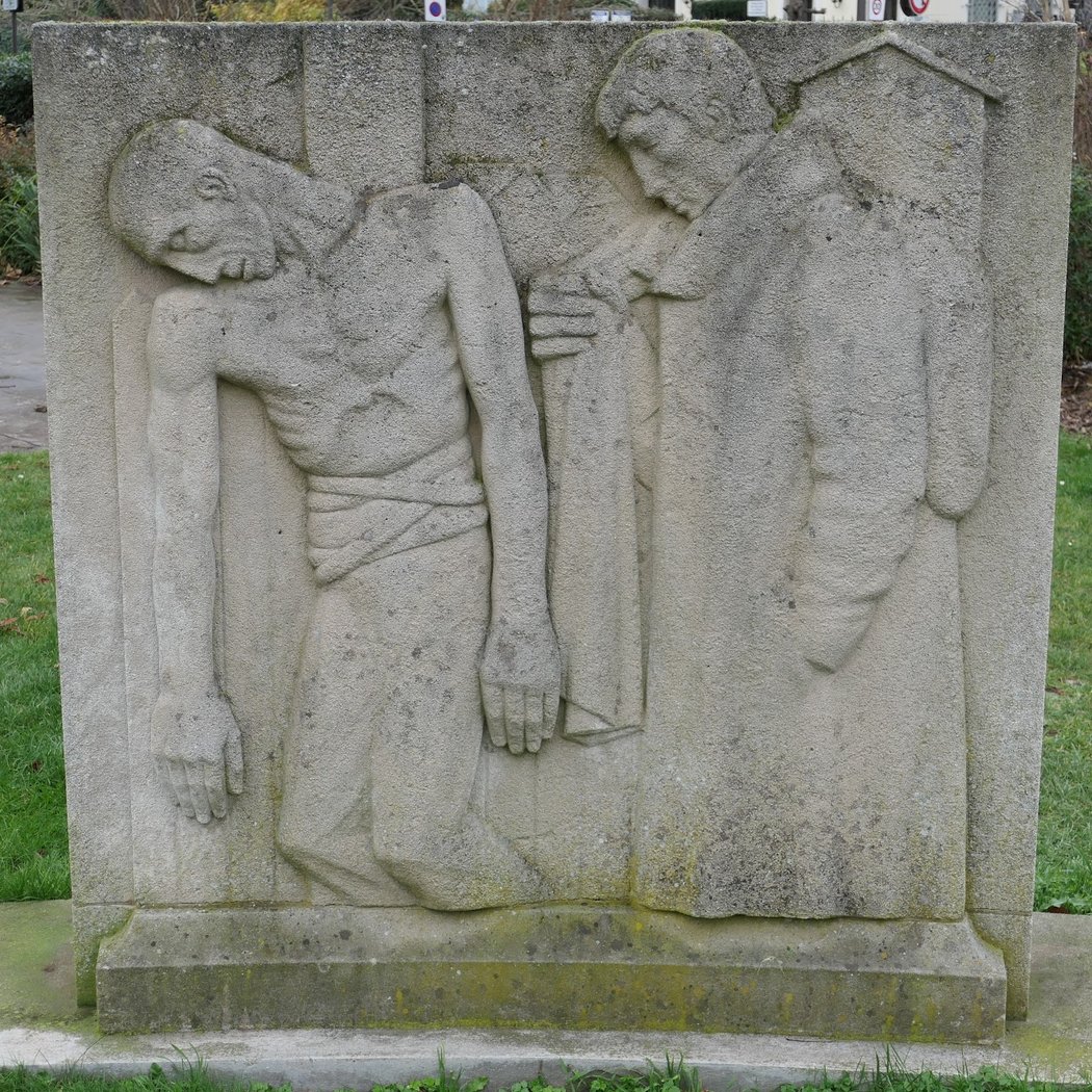 Monument aux Morts de Vincennes - Place Jean Jaures 2