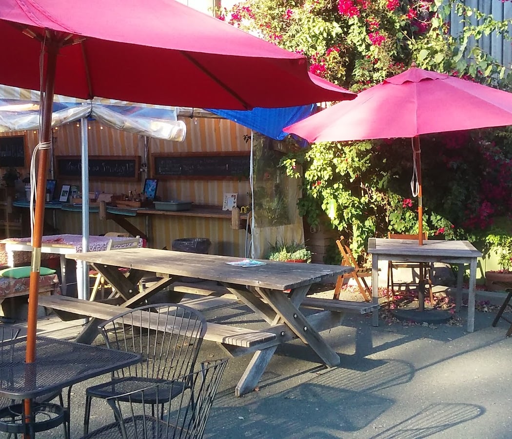 Divewalk Cafe 2