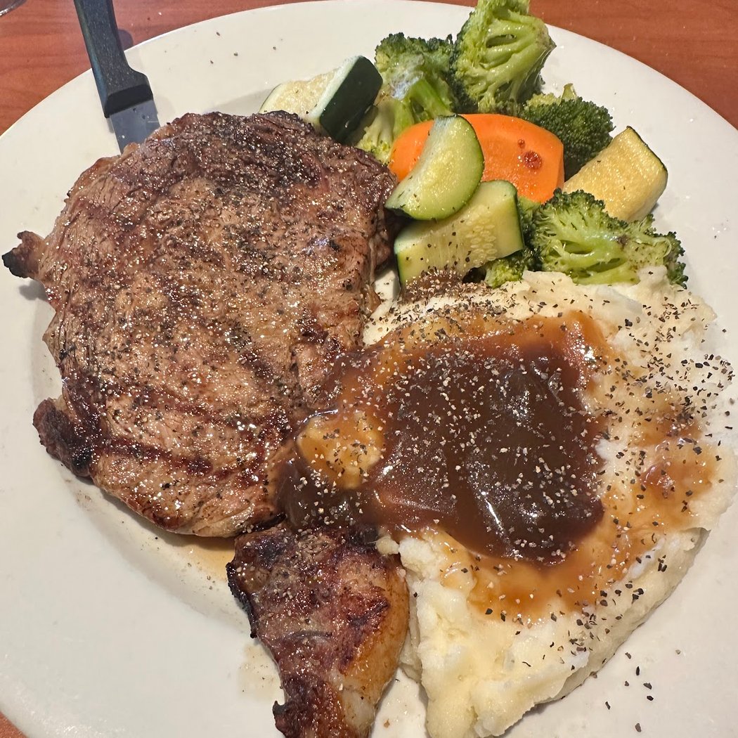 Manor Grill 3