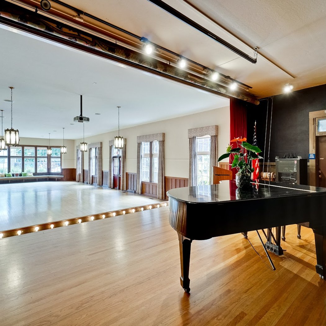 Woman's Club of Palo Alto 1