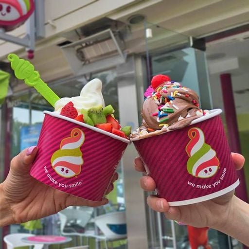 Menchie's Frozen Yogurt 3