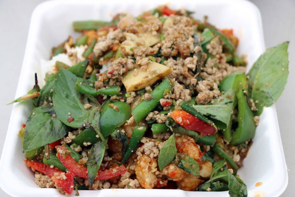 Sunday Morning Brunch at Wat Mongkolratanaram