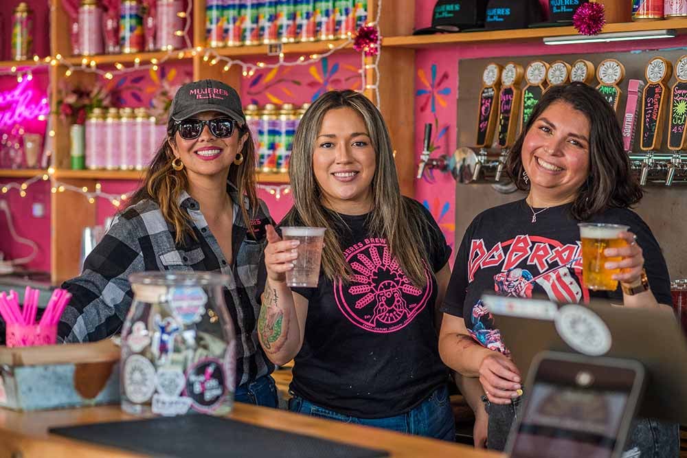 Mujeres Brew House 1