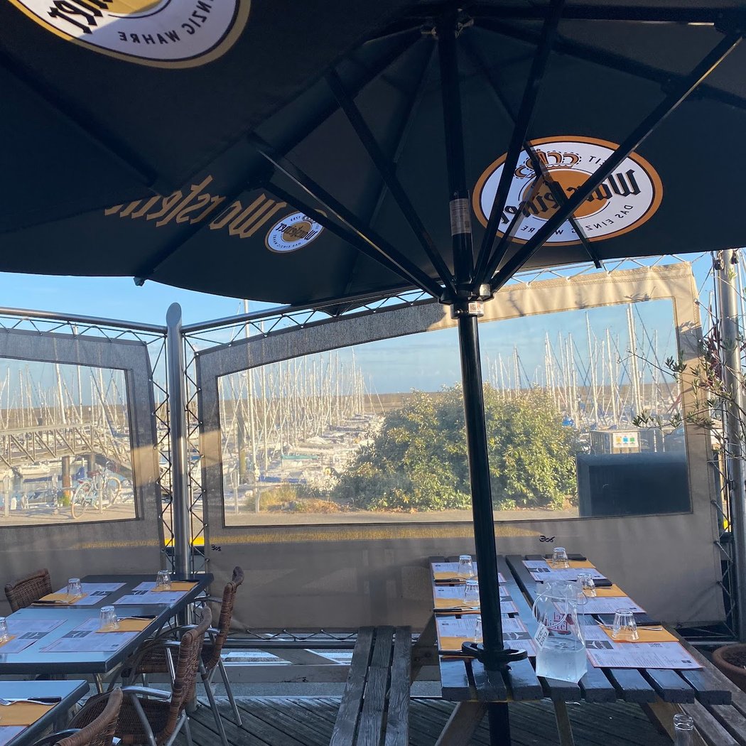 Bernie Cafe 2