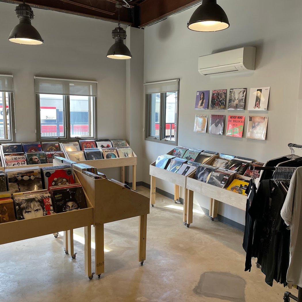 Underground Vinyl 1