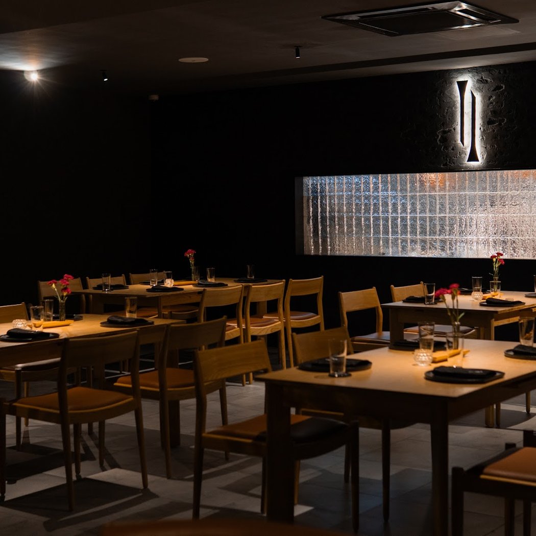 Nén Danang Restaurant 2