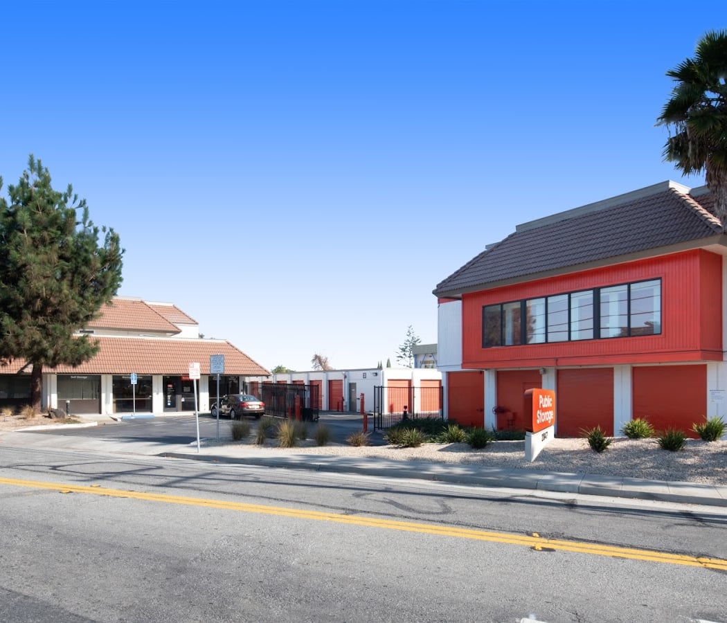 Public Storage 2