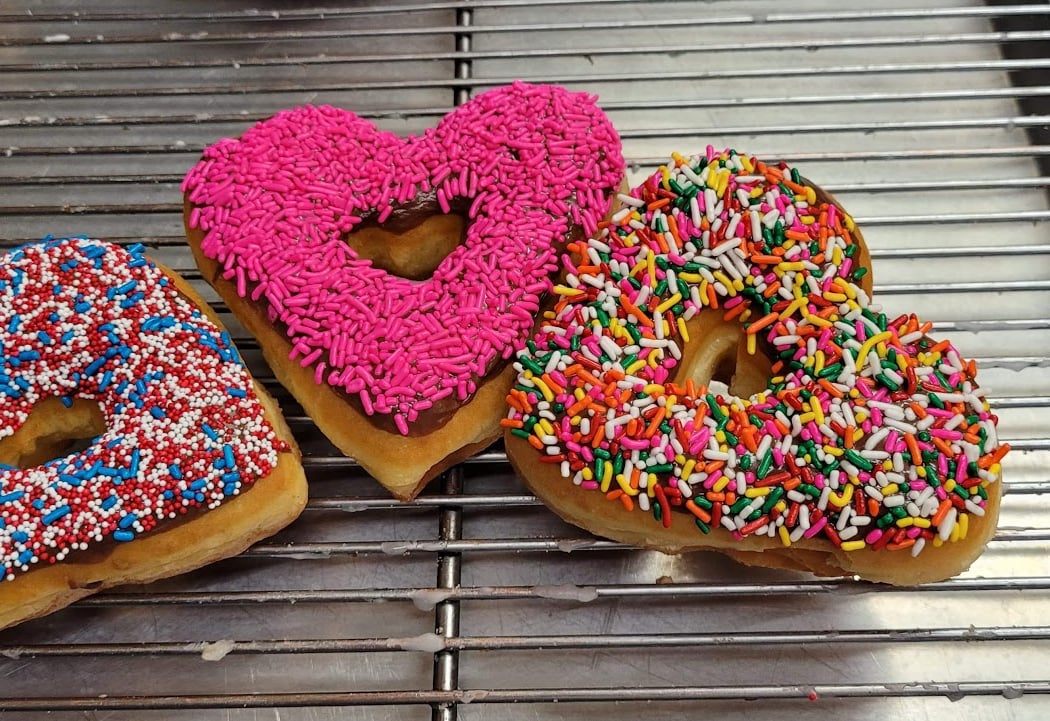 Tan's Doughnuts 2
