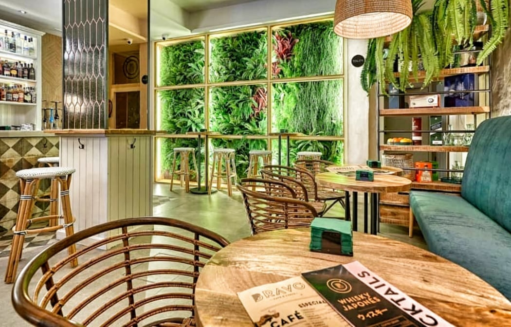 Cafetería Bravo 1