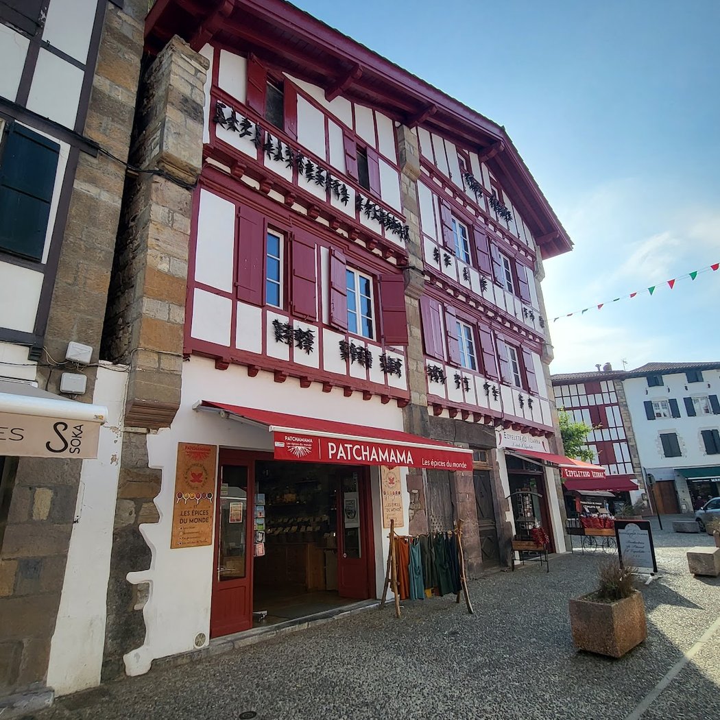 Ezpeletako Herriko Etxea / Mairie d'Espelette 3