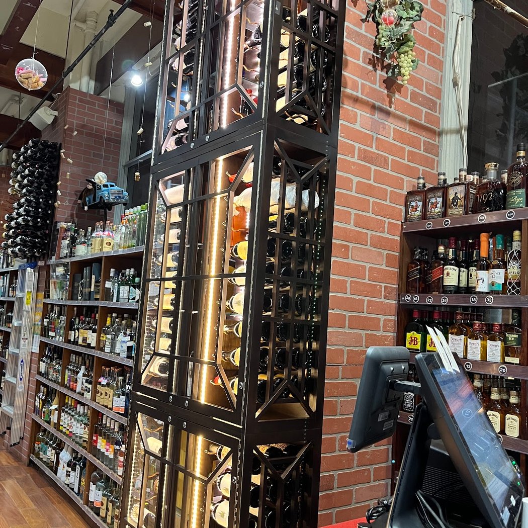 Seaport Wine & Spirits 2