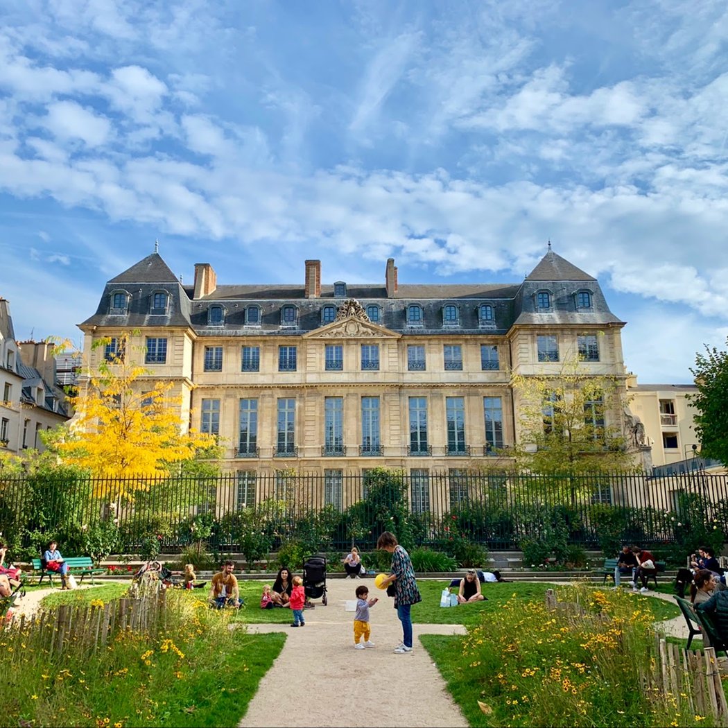 Hôtel-Salé-Léonor-Fini Garden 1