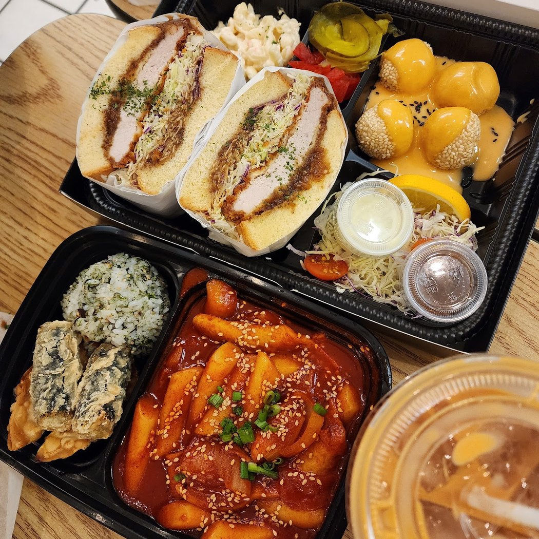 International Food Court 1