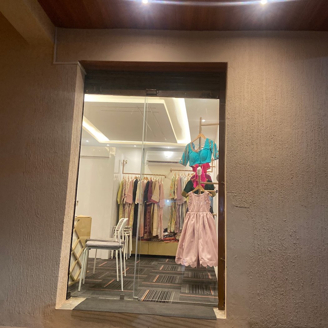 MAISIE DESIGNER HUB 2